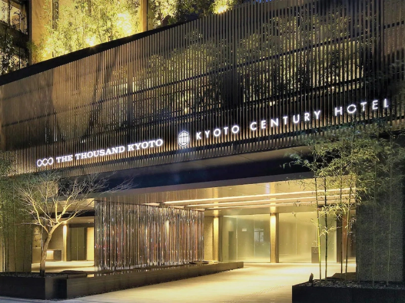Kyoto Century Hotel is a stylish and historic hotel located just a 2-minute walk from JR Kyoto Station, making it an ideal base for both sightseeing and business travel
