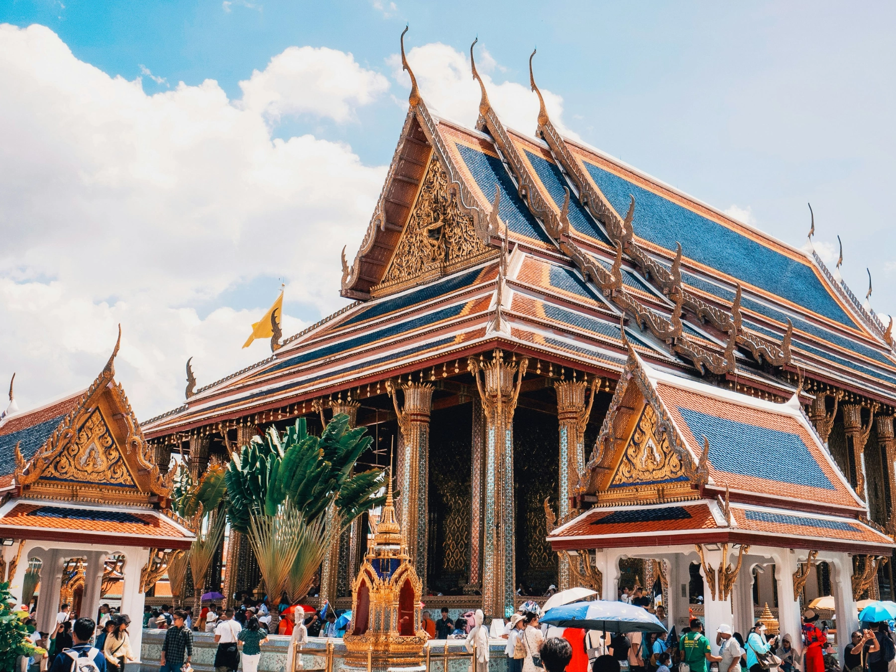 Bangkok vs. Phuket: Which Destination is Right for You? Image