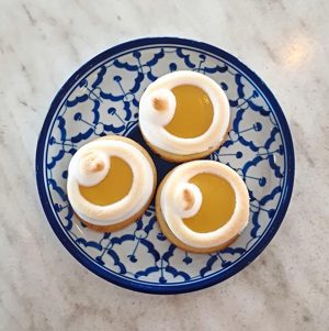 Indulge Your Sweet Tooth With These 5 East Malaysian Desserts Image