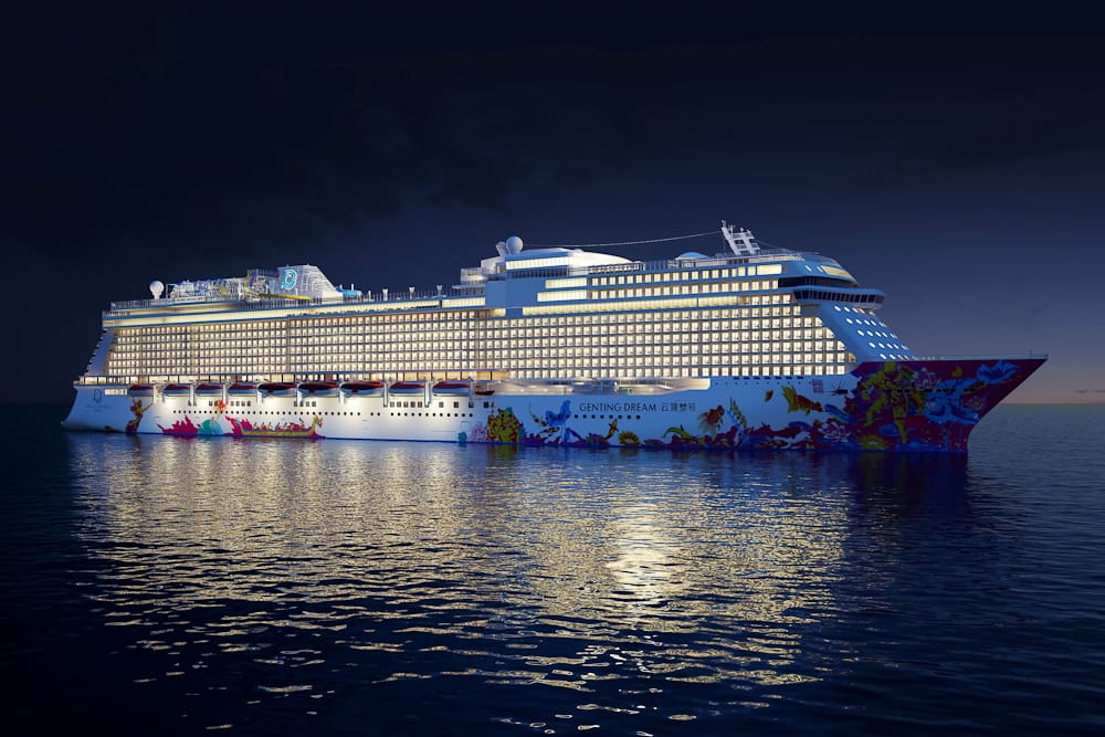10 Reasons Why People Should Go On A Cruise At Least Once In Their Lives Image