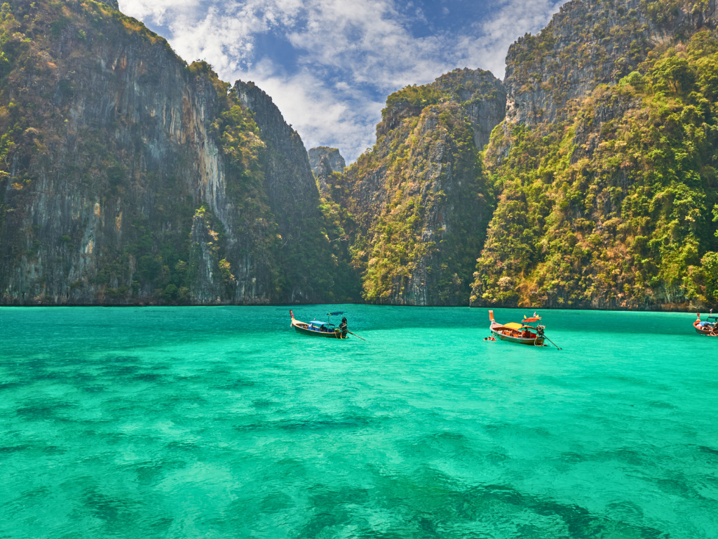 Thailand <p>Phuket - Phi Phi Island - City Tour <br>(Min 2-to-go)</p> Tour Image