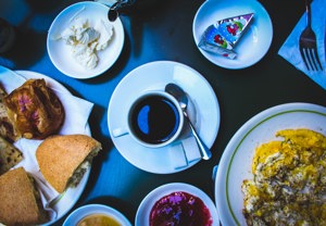 6 of the MOST Decadent Hotel Breakfasts in the World Image