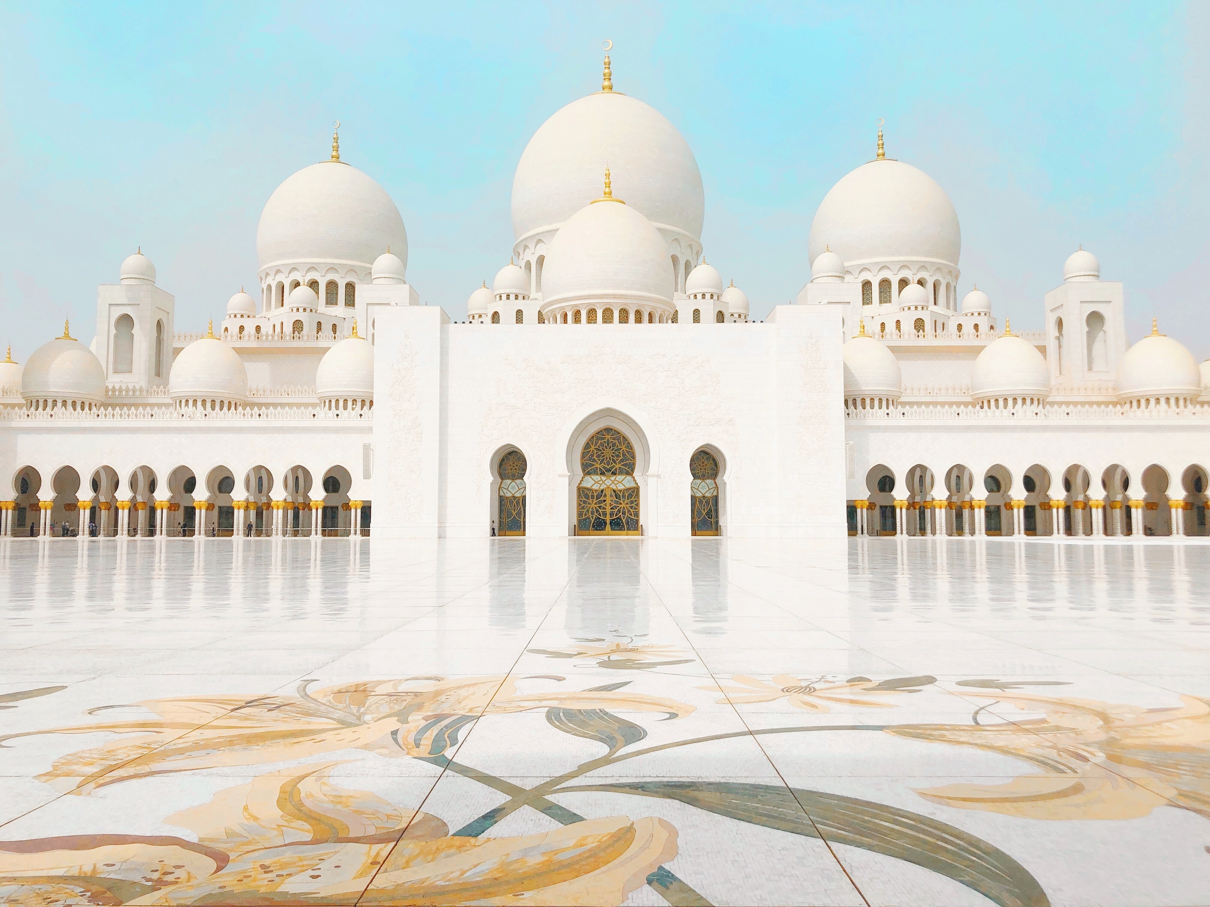 48 Hours in Abu Dhabi - What To Do on a Layover Image