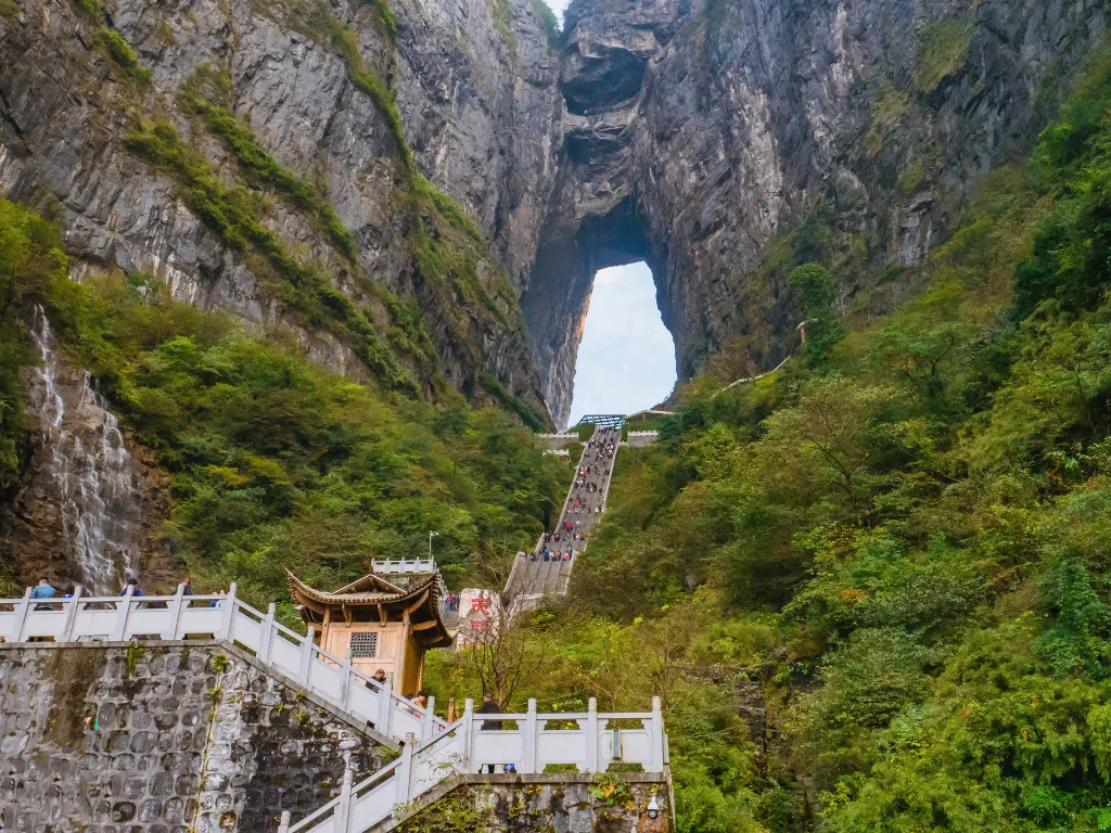 7D6N Chongqing - Zhangjiajie Image