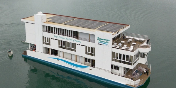 Houseboat at Tasik Kenyir Image